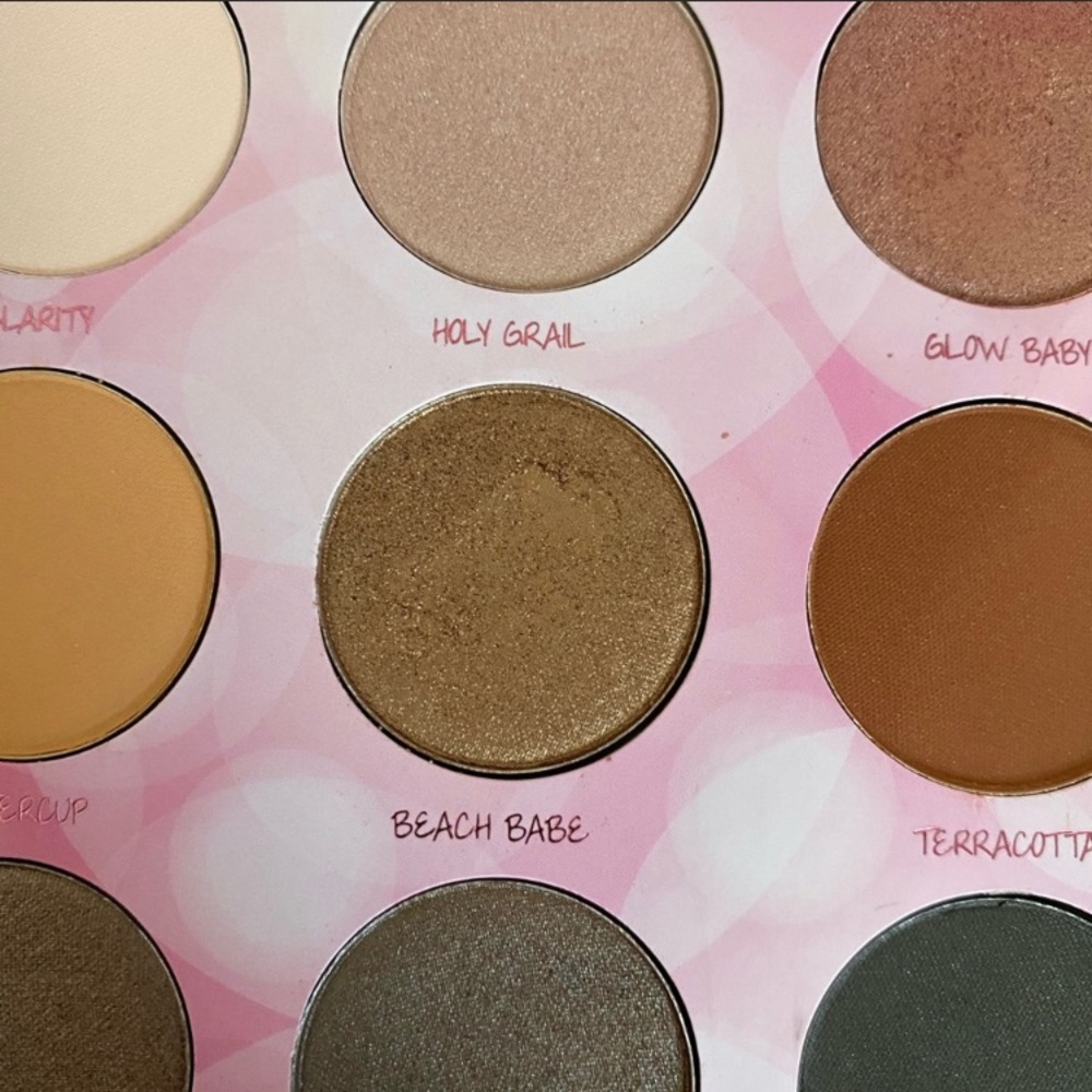Makeup Bundle #3 - Picture 7 of 8